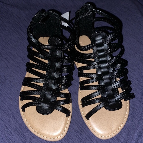 Cute Black Old Navy Sandals - Picture 1 of 6